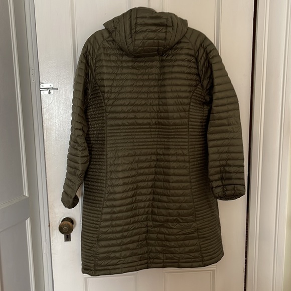 LL Bean Ultralight Down Sweatercoat L - Picture 6 of 8